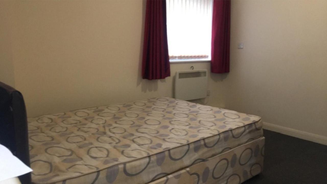 Olicana Hostel Брадфорт Екстериор снимка