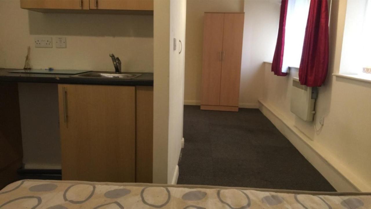 Olicana Hostel Брадфорт Екстериор снимка